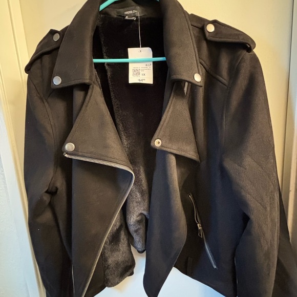 Forever 21 Black inside fur lining Women's Jacket - Picture 6 of 8